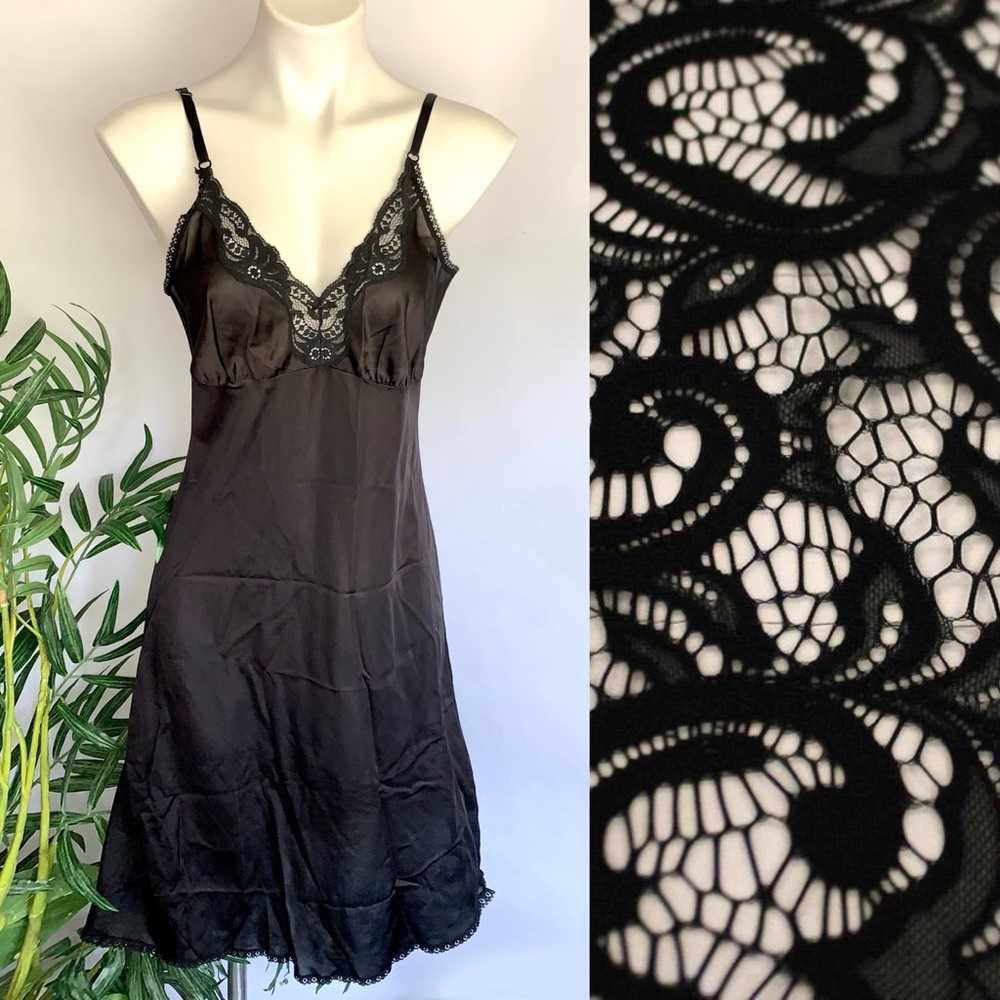 v i n t a g e :: Authentic 60s Satin Nylon Lace Full Slip Dress ILGWU